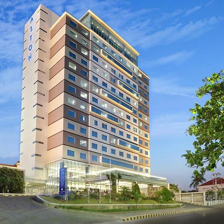 Aston Kupang Hotel & Convention Center Exterior foto