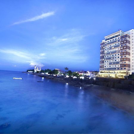 Aston Kupang Hotel & Convention Center Exterior foto